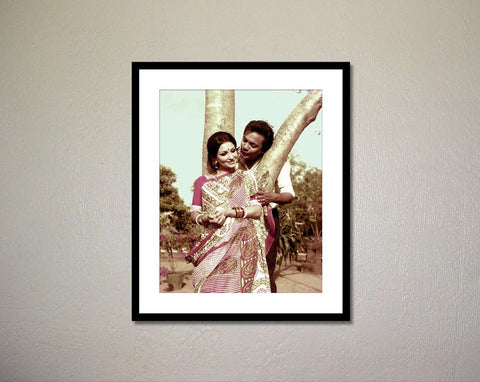 Seven Rays, Uttam Kumar & Sharmila Tagore in Amanush Framed, - PosterGully