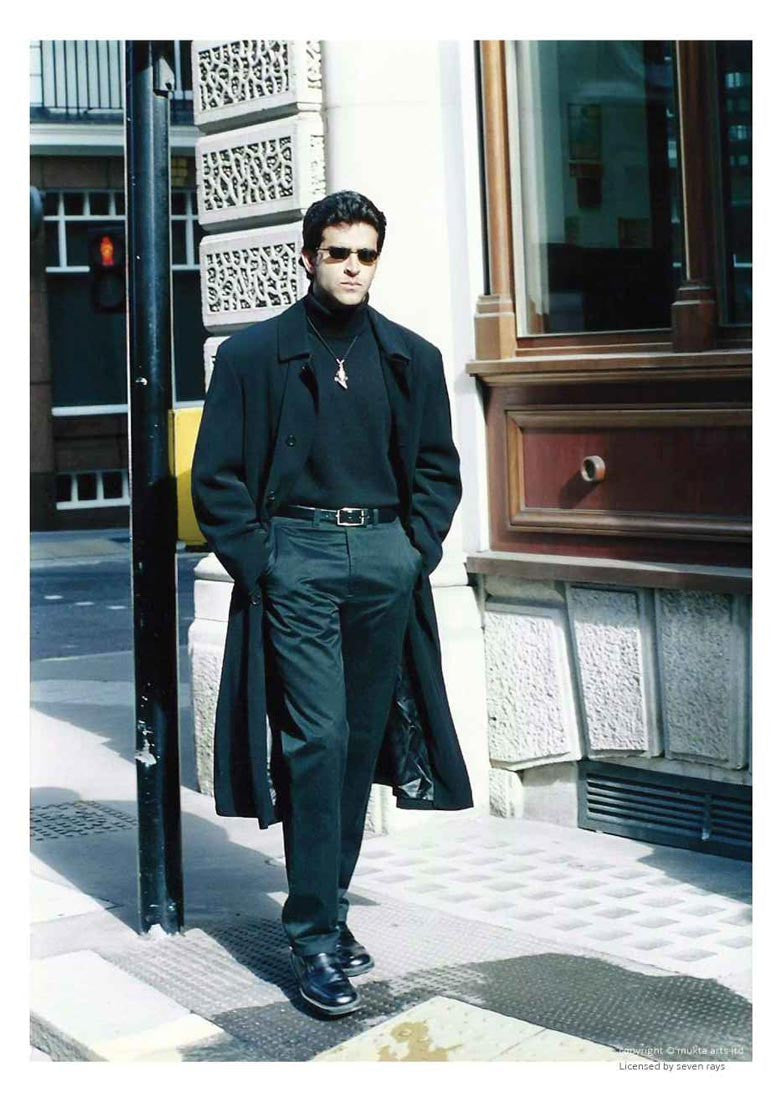 Seven Rays, Hrithik Roshan in black attire - Yaadein, - PosterGully
