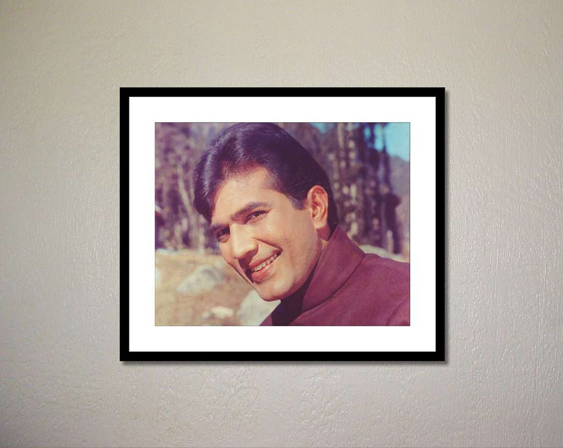 Seven Rays, Rajesh Khanna - 3 in Aradhana Framed, - PosterGully