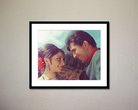 Seven Rays, Rajesh Khanna & Sharmila Tagore - 2 in Aradhana Framed, - PosterGully